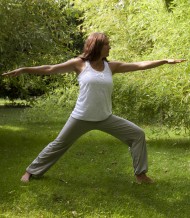 Åsa Marsal i yogaposition