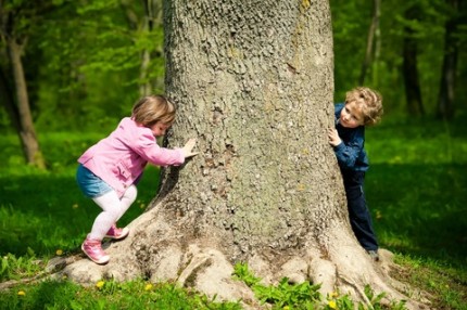 barn och träd