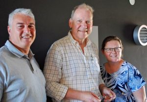 Bilden föreställer Stefan Hansson, Bo Åkerström och Lena Erlandsson.