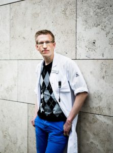 Sveriges första medicinprofessor i spelberoende